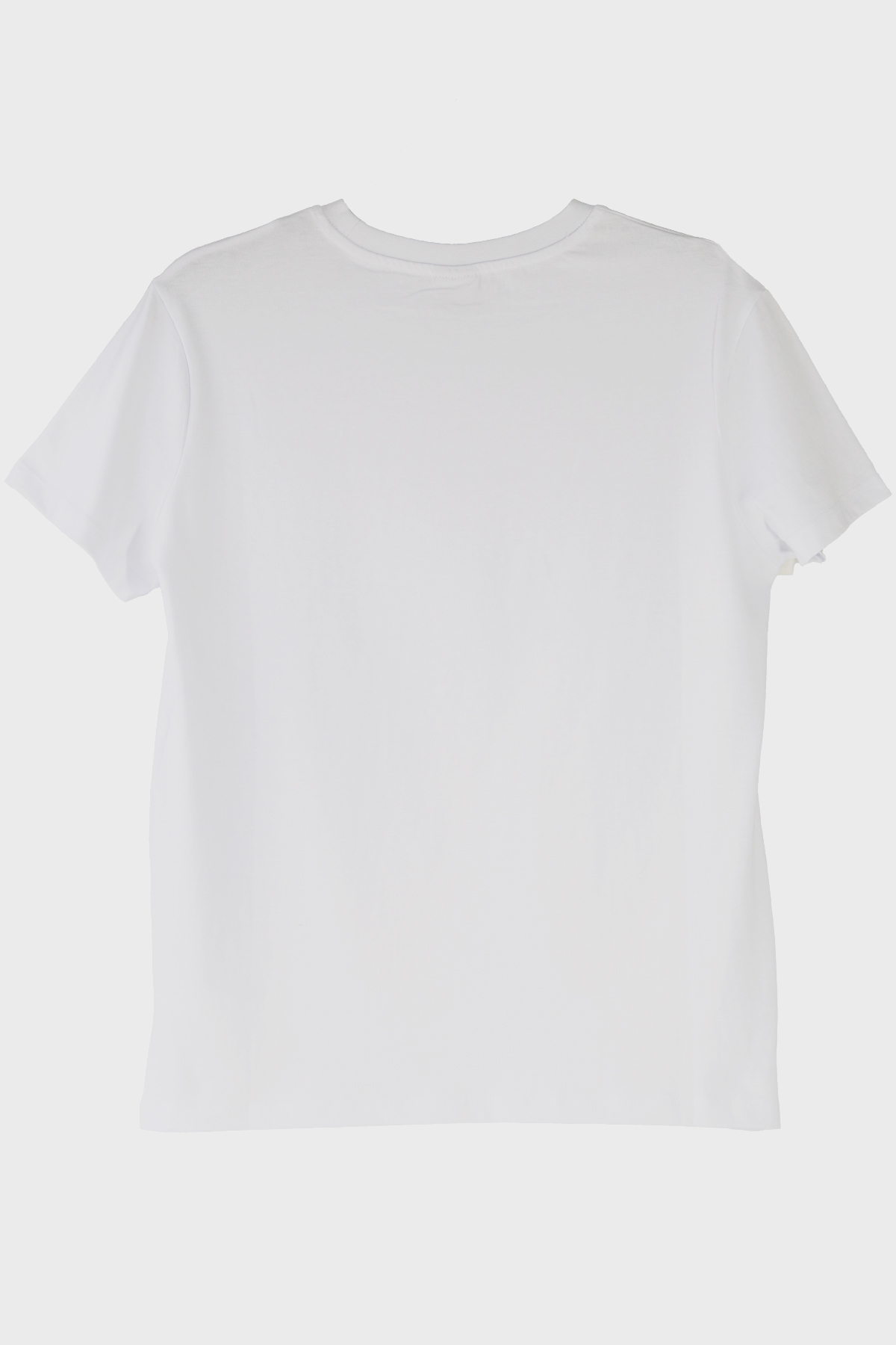 Unutulmaz Olun: Be an Outlier Mesajlı Minimalist Beyaz Tişört