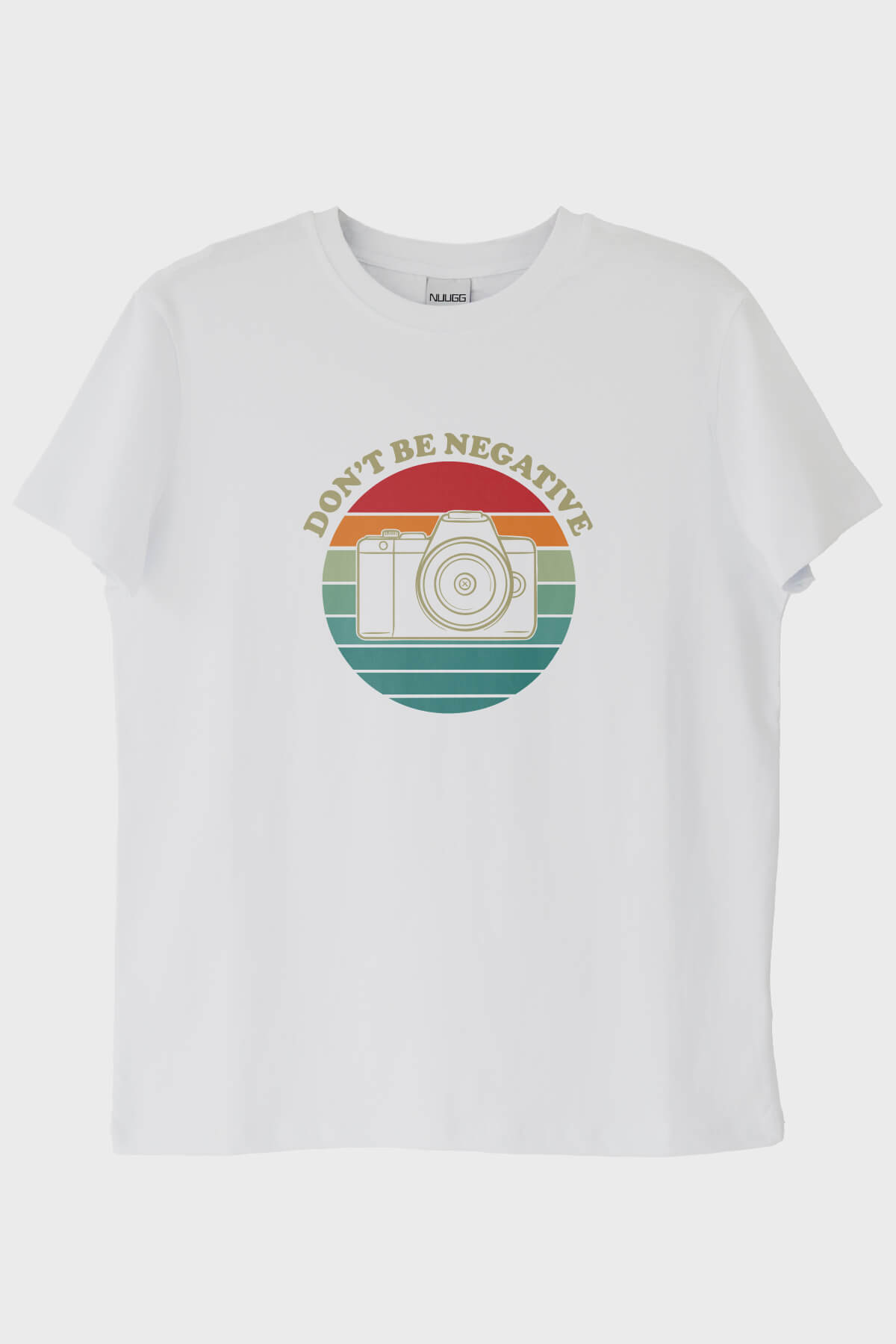 Don't Be Negative Baskılı Retro Kamera Tasarımlı Beyaz Tişört